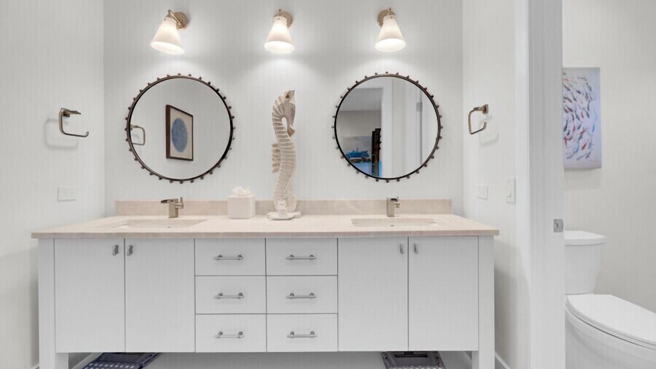 Photo of Bathroom in Beachwood East