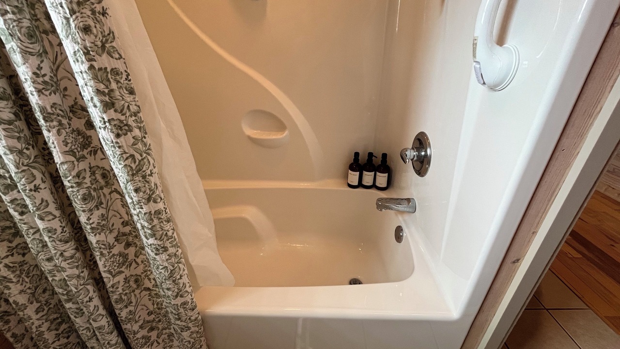 Photo of Bathroom in Scaly Mountain