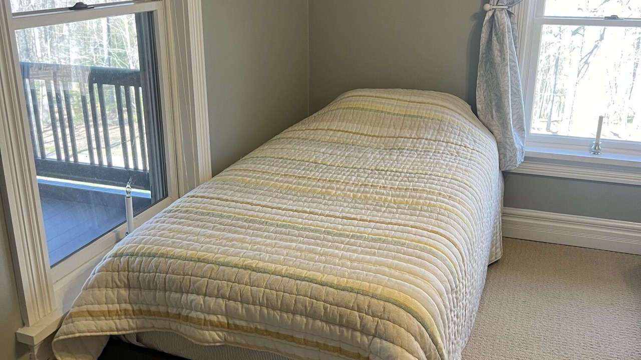 Photo of Bedroom in Oakland