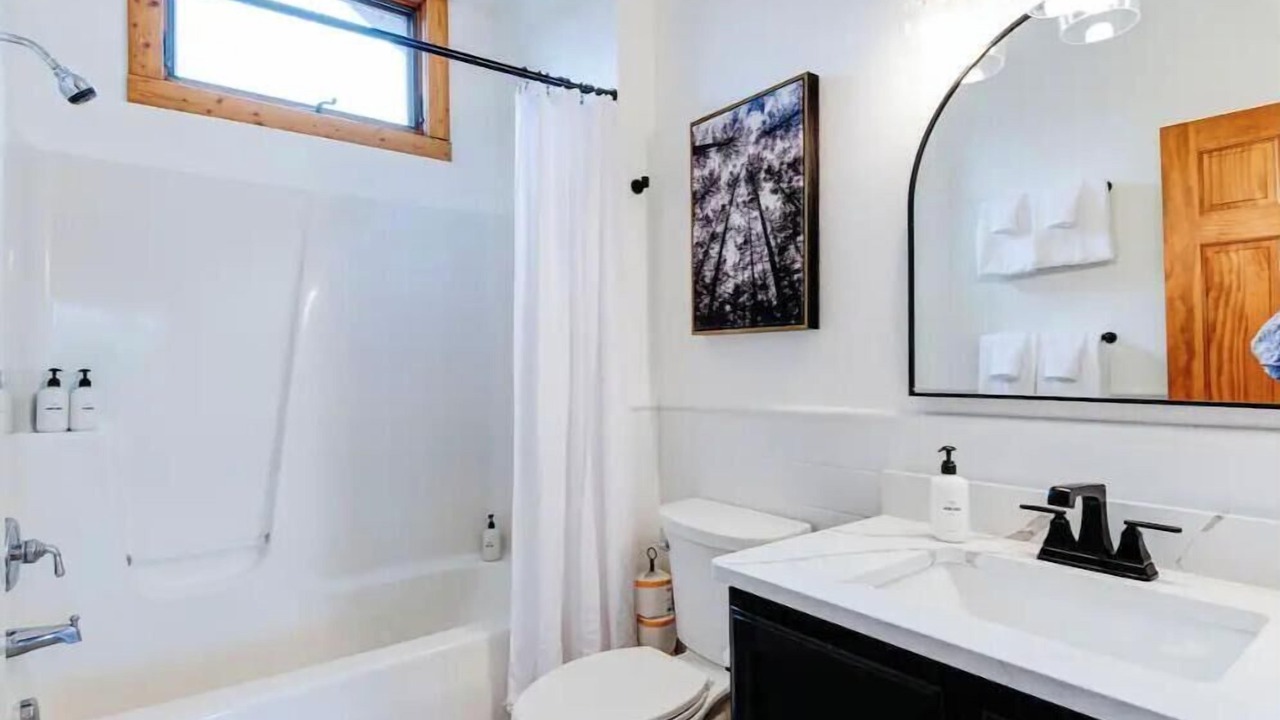 Photo of Bathroom in Wolf Laurel