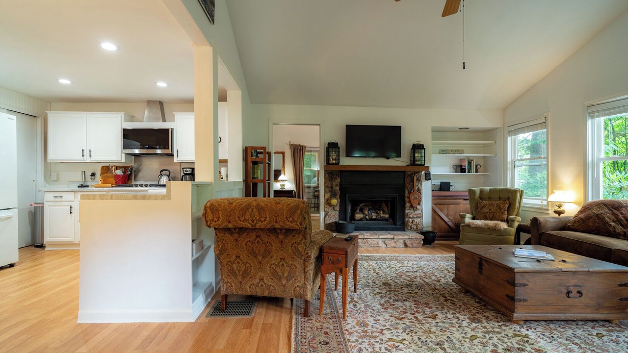 Photo of Livingroom in Waynesville
