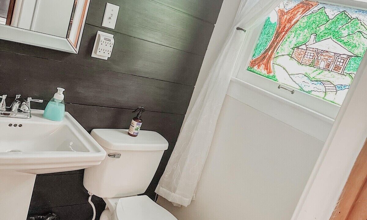 Photo of Bathroom in Williamson