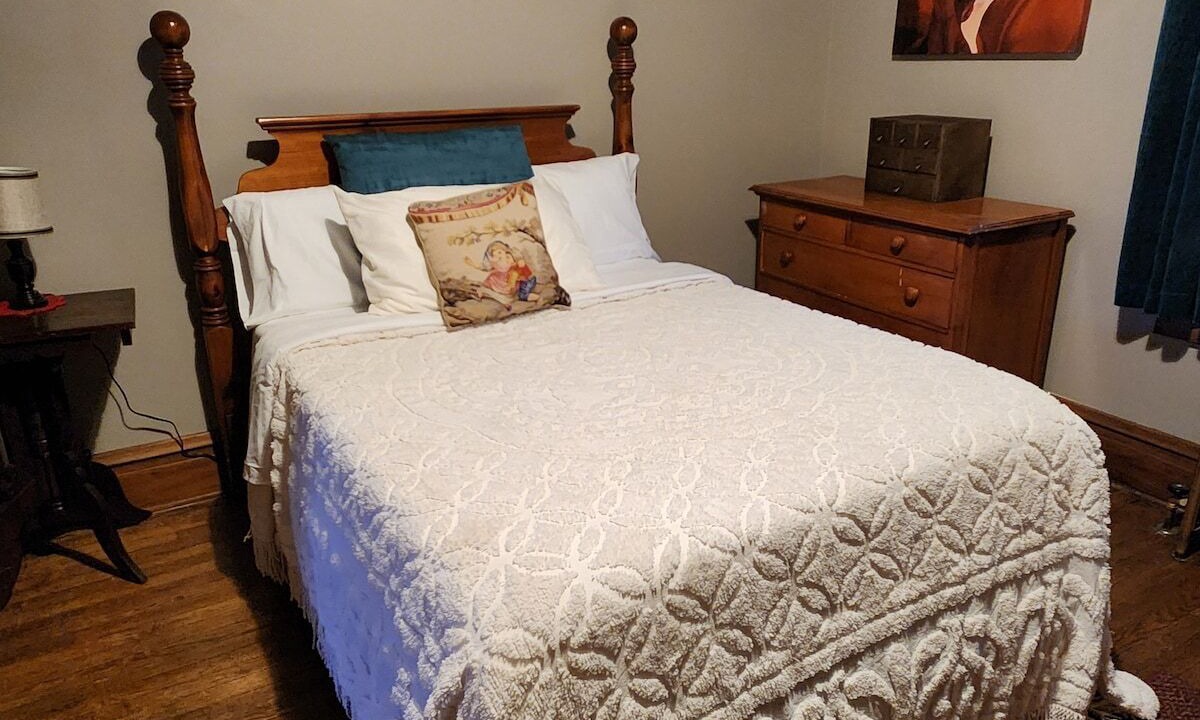 Photo of Bedroom in Williamson