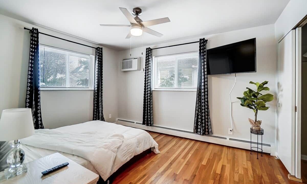 Photo of Bedroom in Roselawn Finance