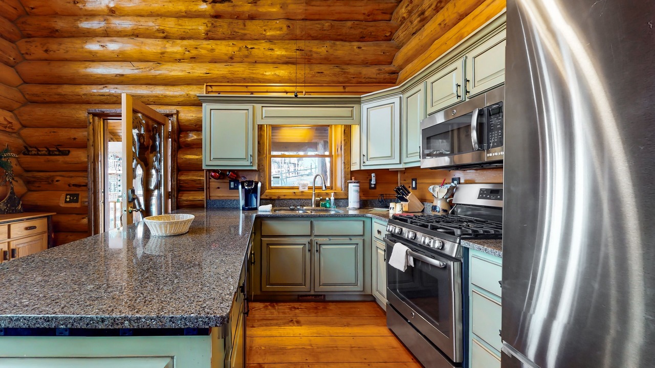 Photo of Kitchen in Ridges Over the Lake
