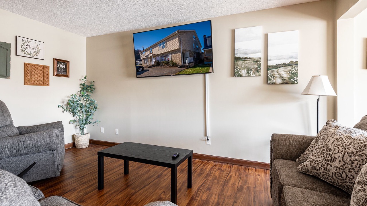 Photo of Livingroom in Kanawha City