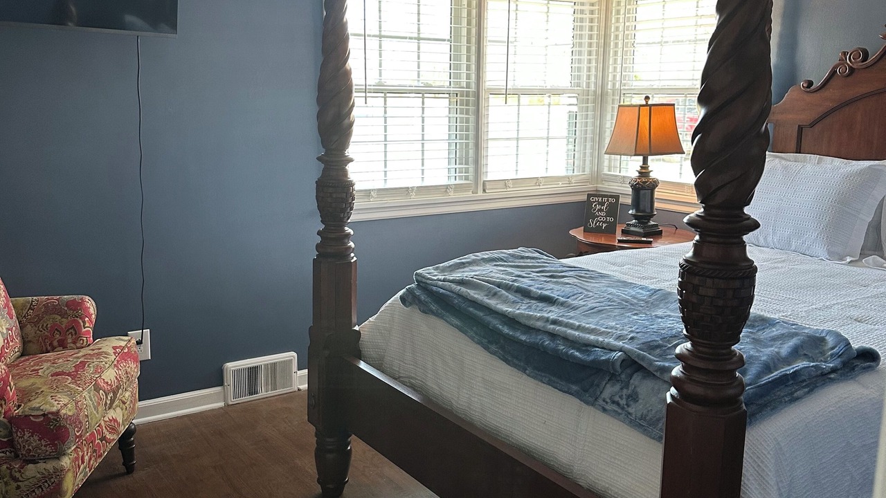 Photo of Bedroom in Bardstown