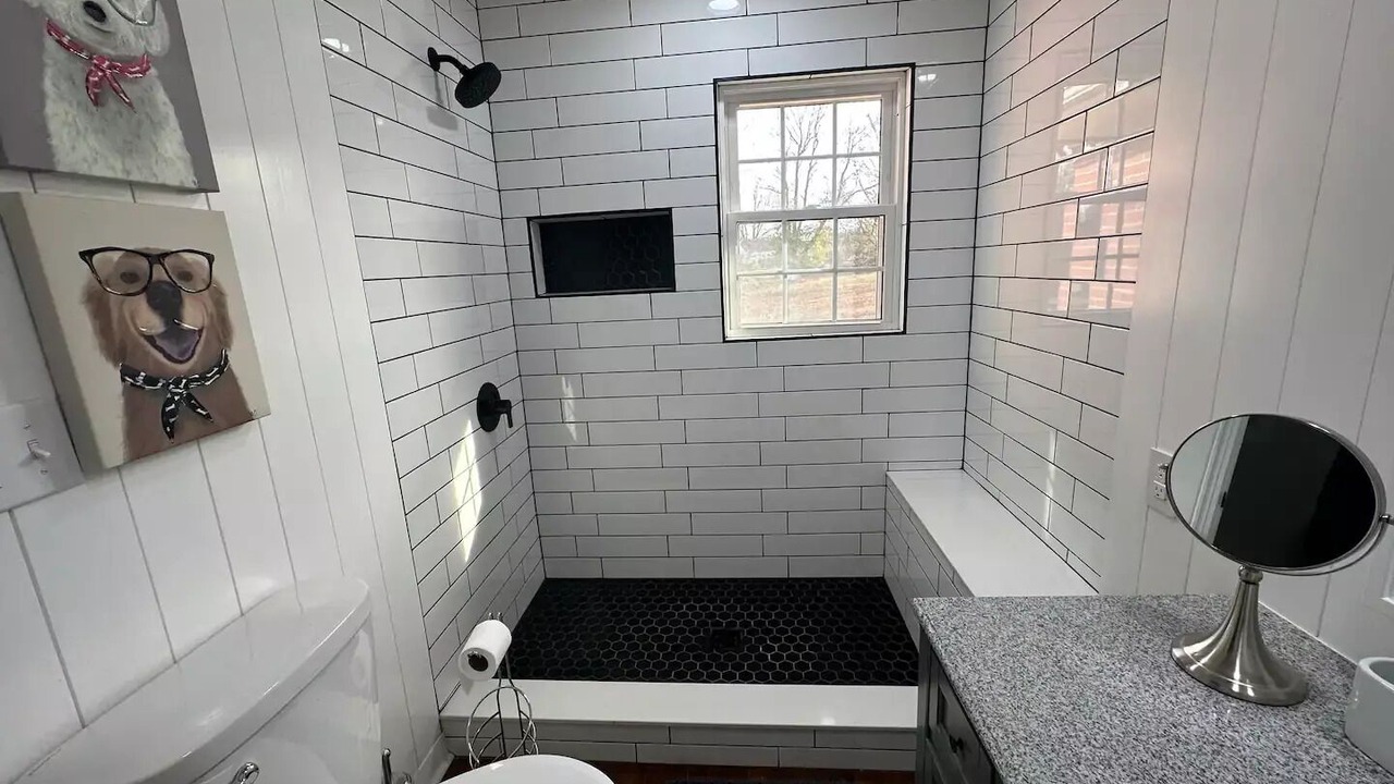 Photo of Bathroom in Bardstown