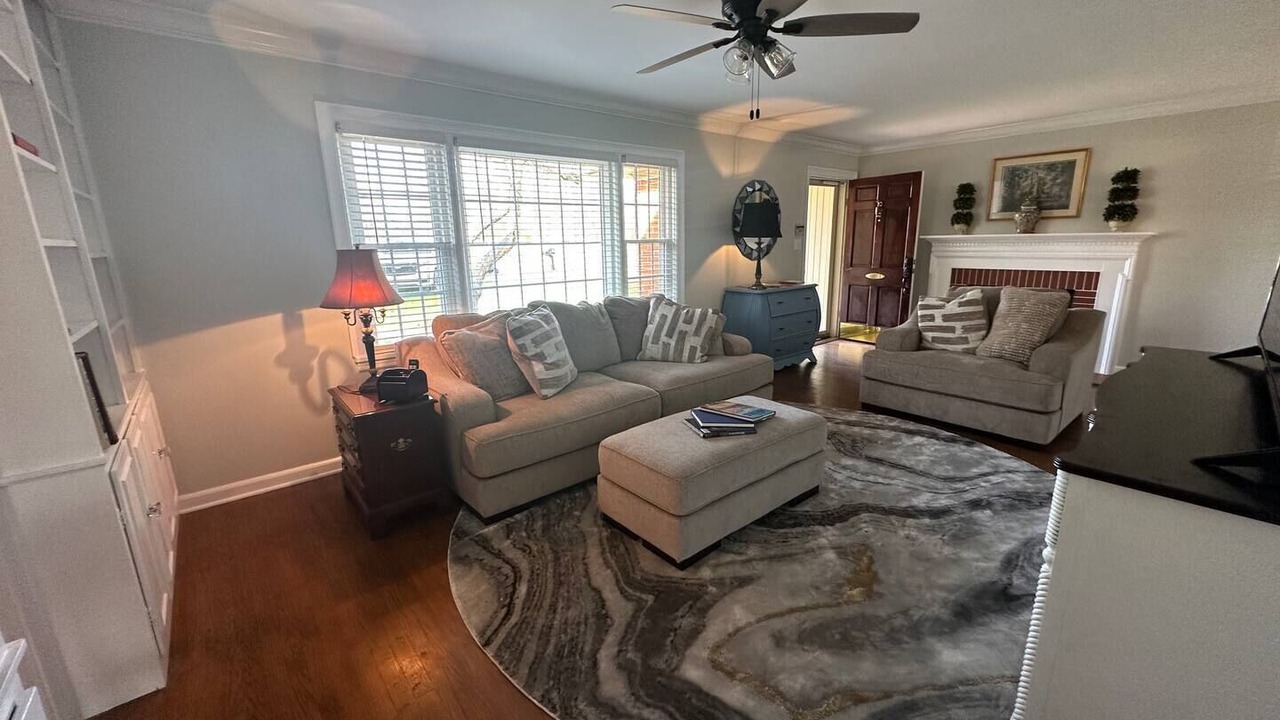 Photo of Livingroom in Bardstown