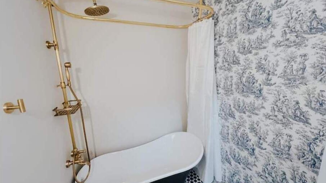 Photo of Bathroom in Lockeland Springs