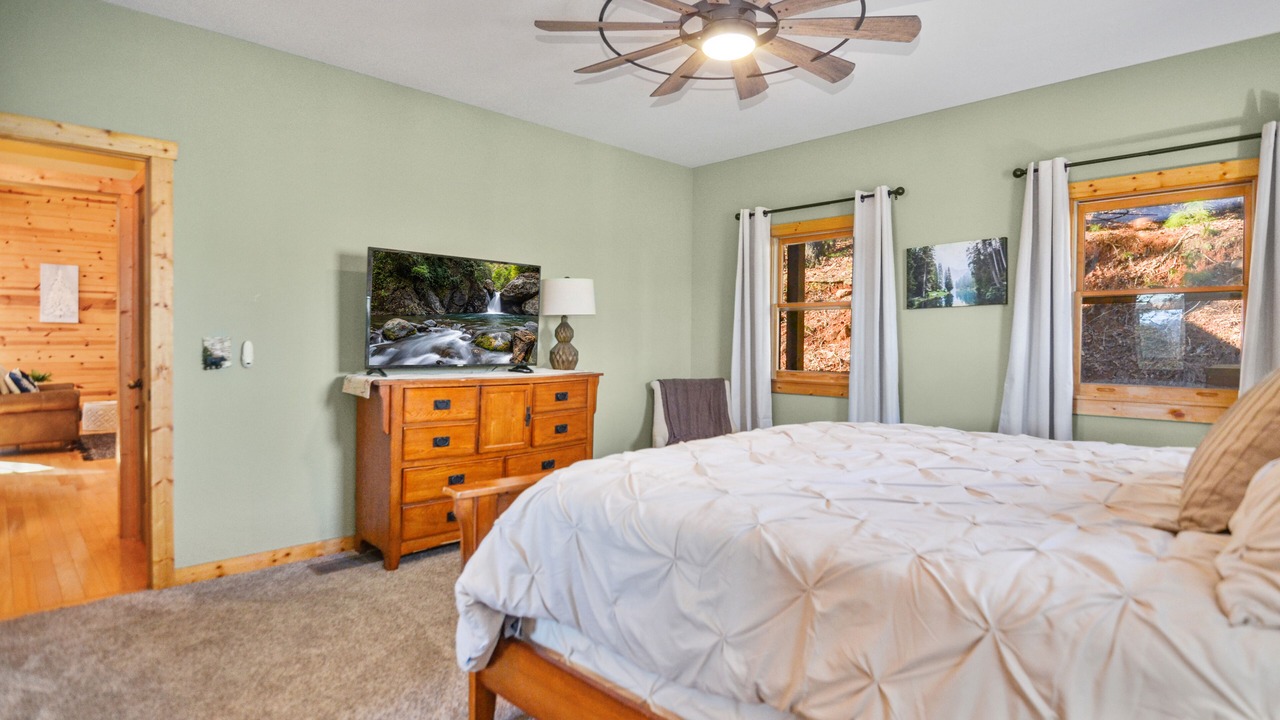 Photo of Bedroom in Ellijay