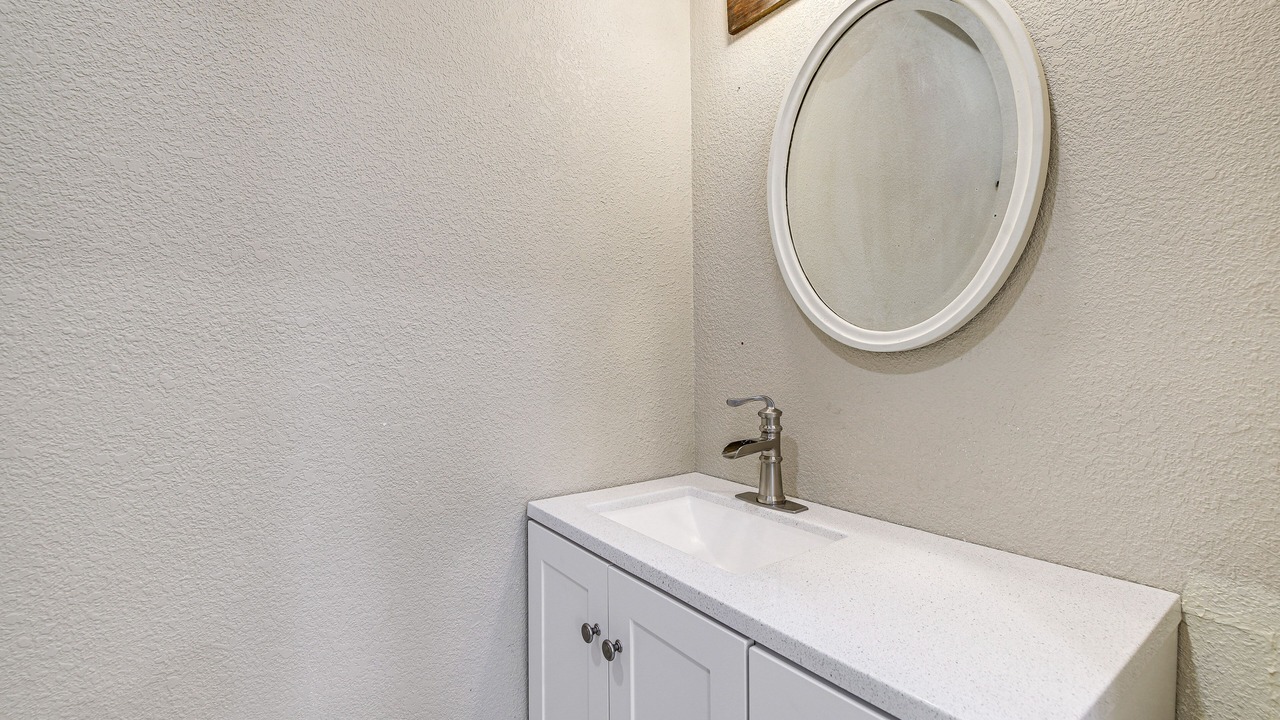 Photo of Bathroom in Kodak