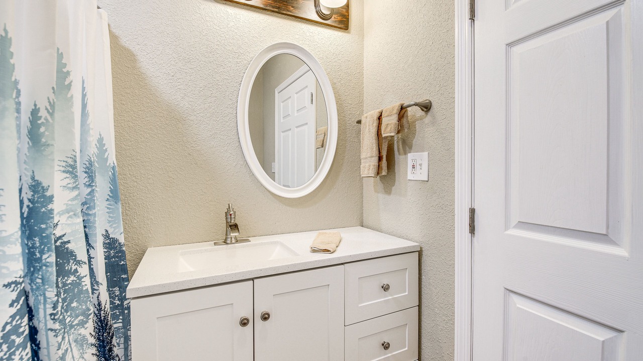 Photo of Bathroom in Kodak
