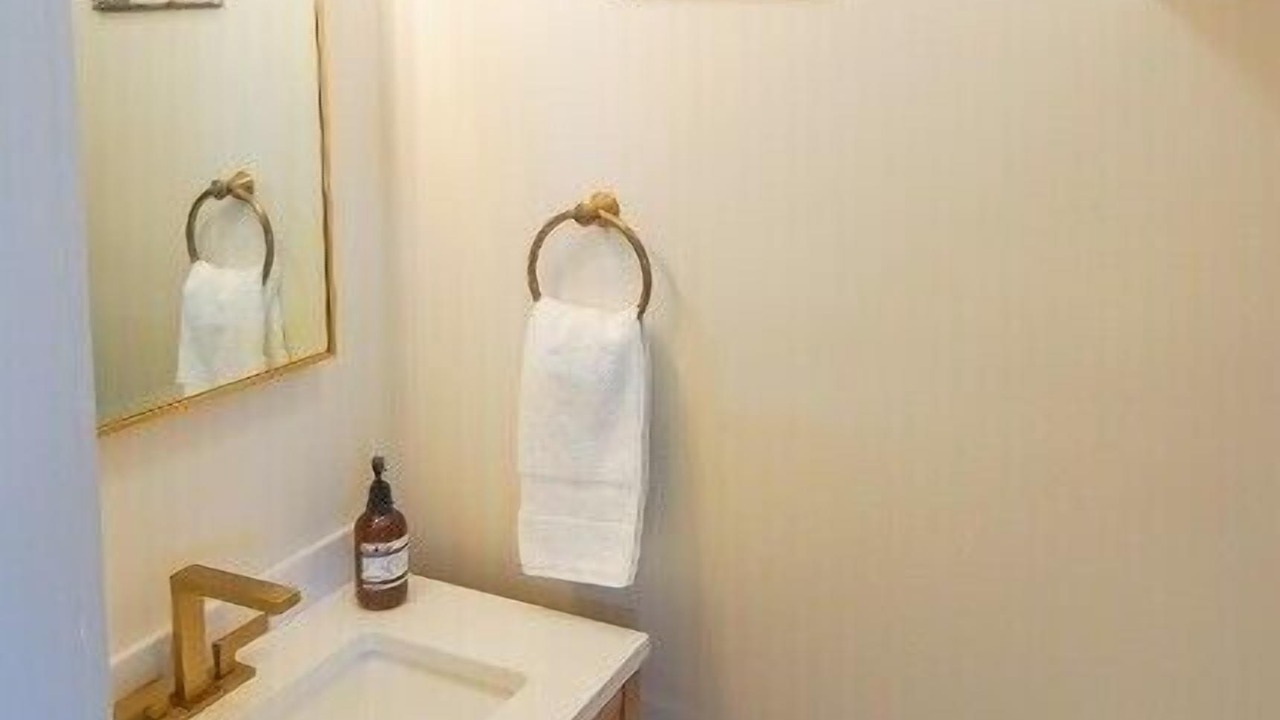 Photo of Bathroom in Near East Columbus