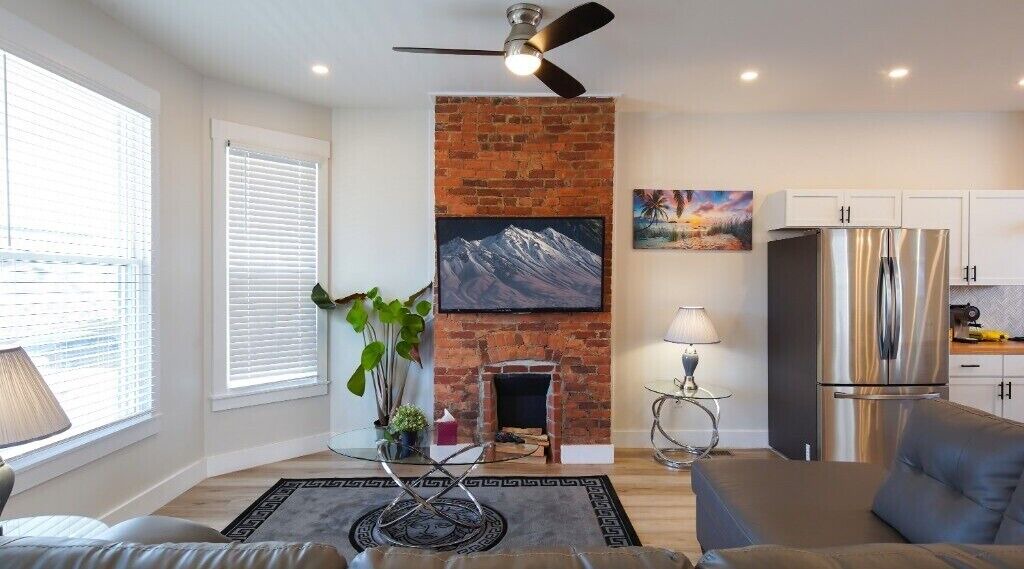 Photo of Livingroom in Near East Columbus