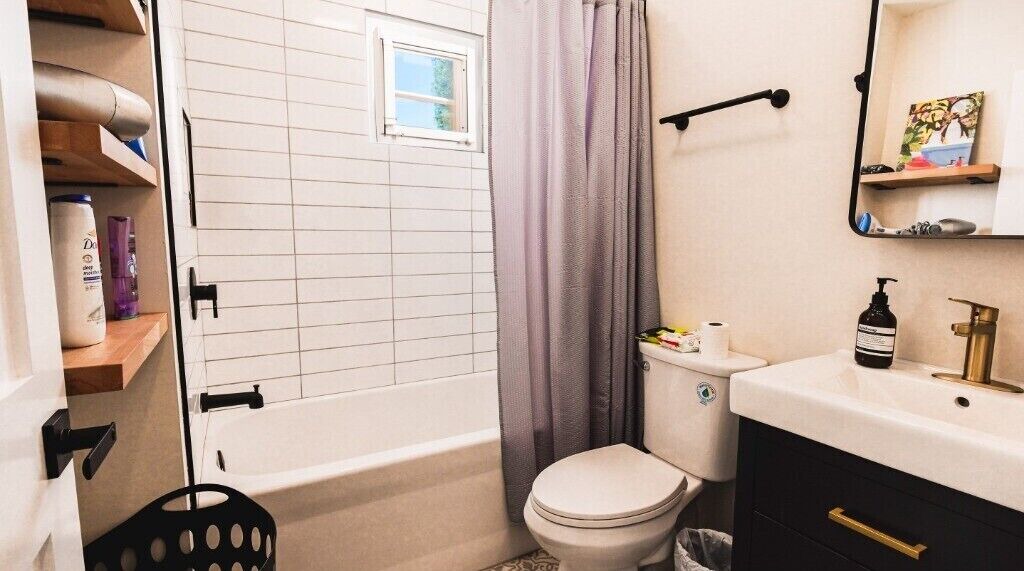 Photo of Bathroom in Near East Columbus