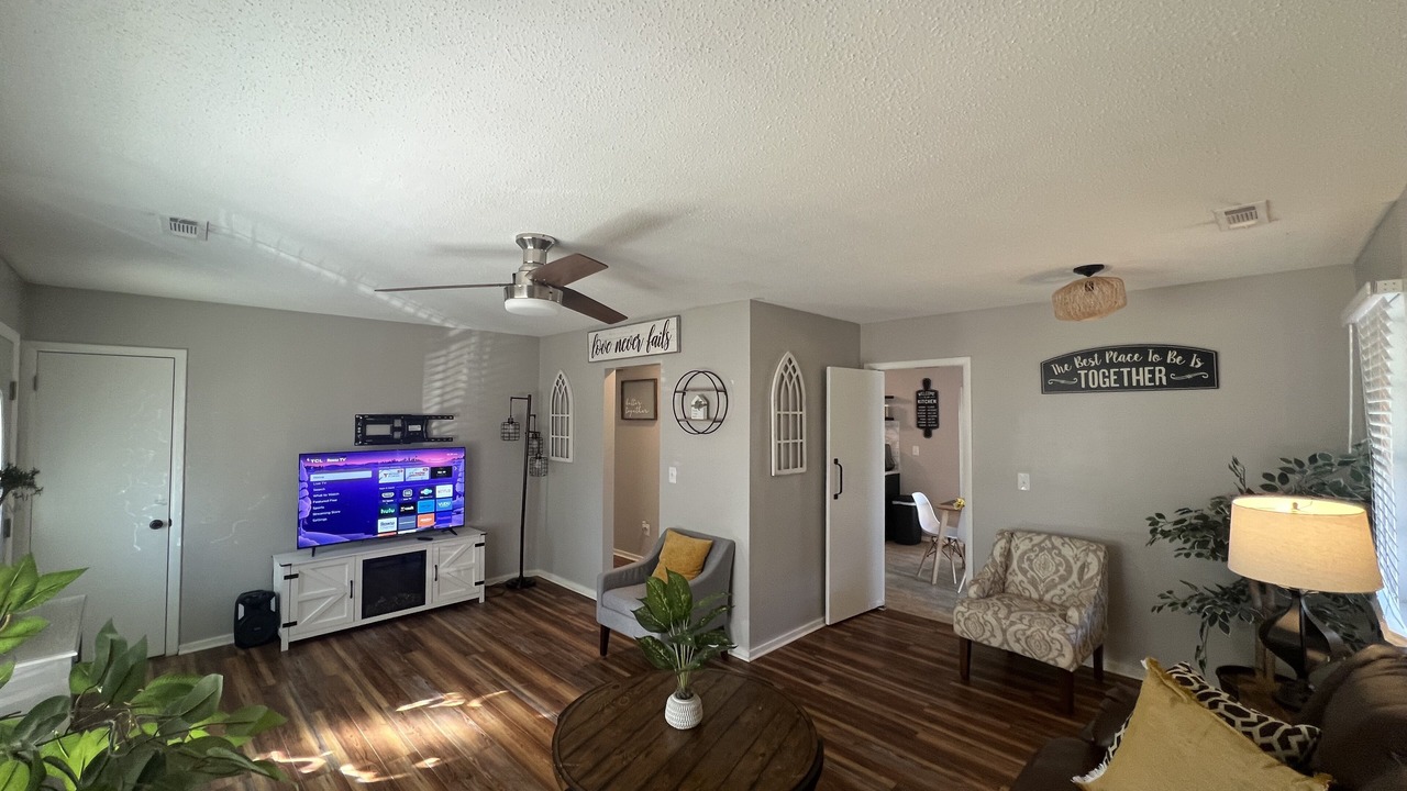 Photo of Livingroom in Burton