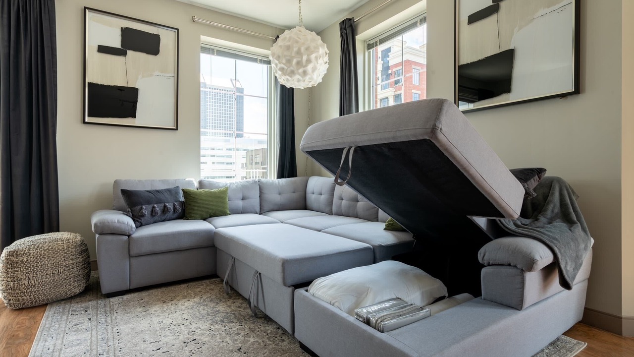 Photo of Livingroom in Scioto Mile
