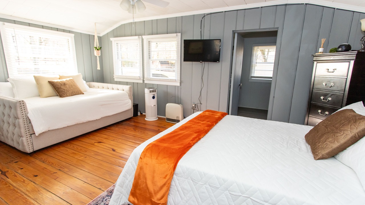 Photo of Bedroom in Frankfort