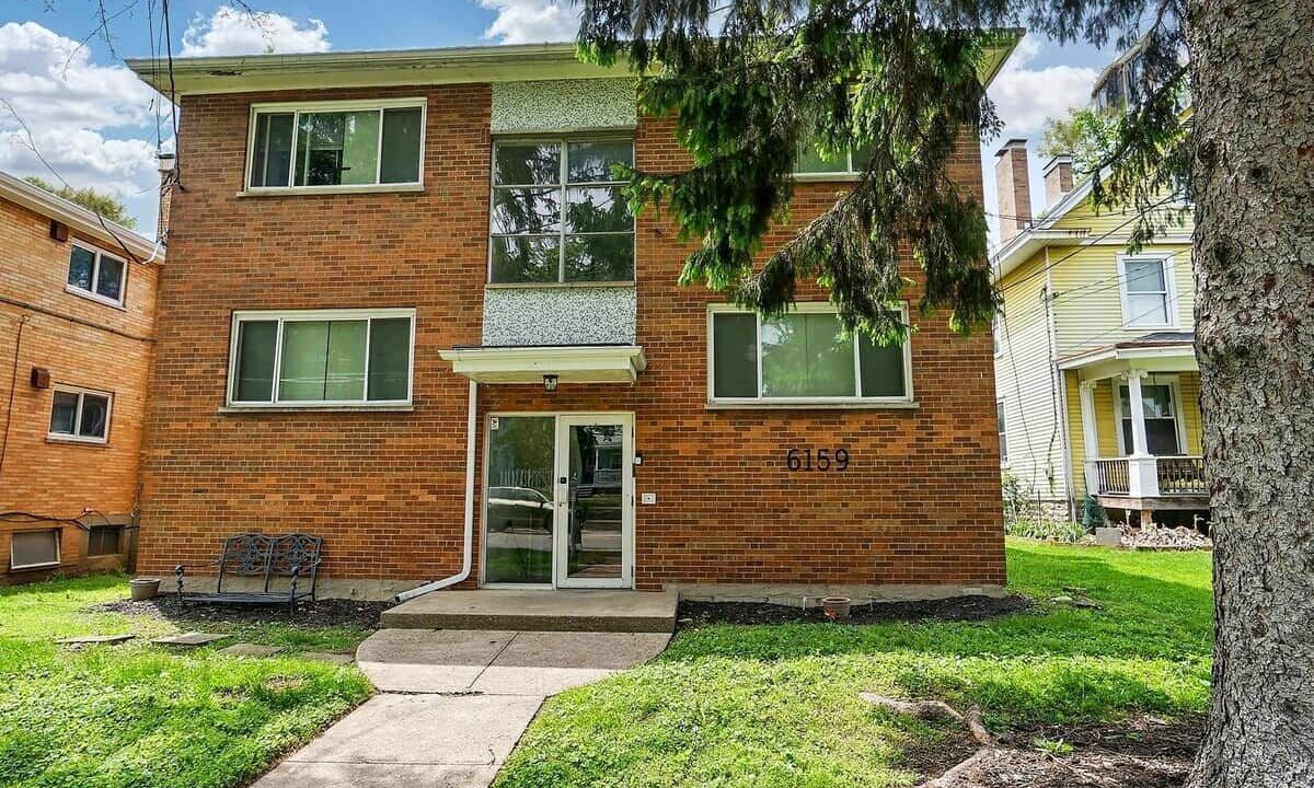 Photo of Outdoor in Roselawn Finance