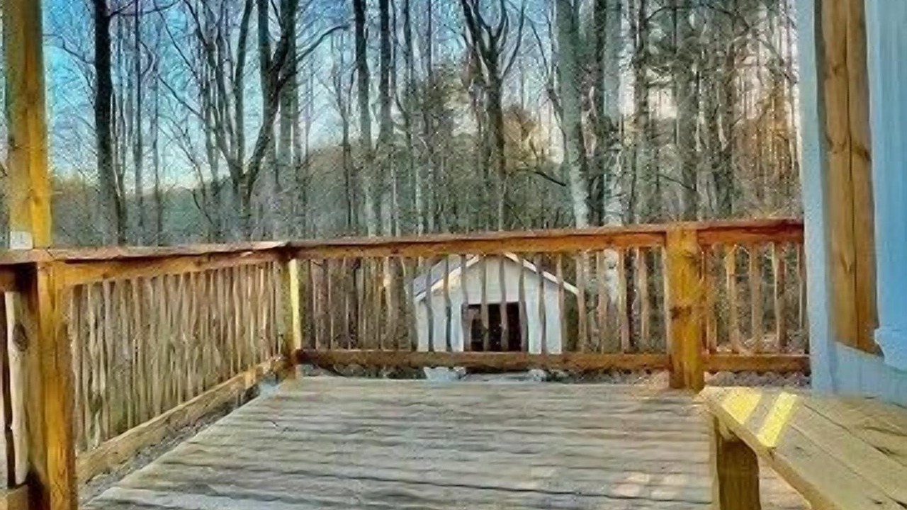 Photo of Patio Balcony in Mountain City