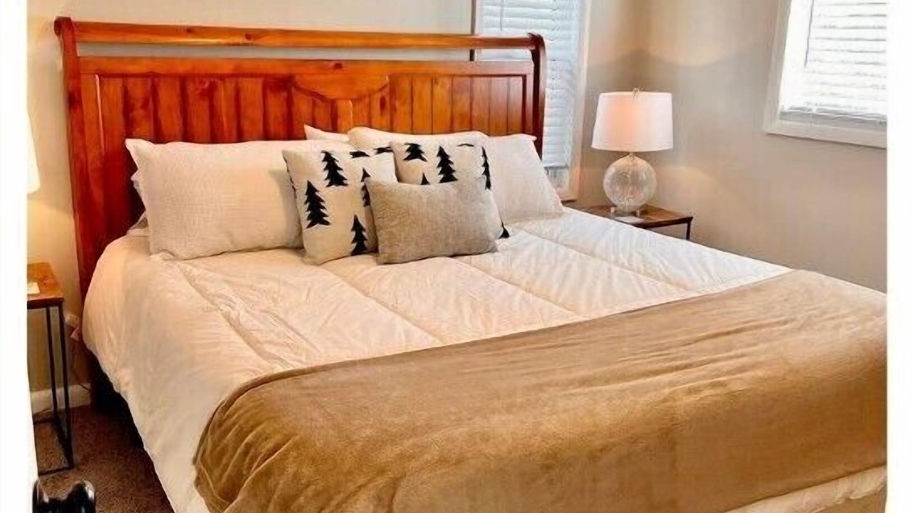 Photo of Bedroom in Mountain City