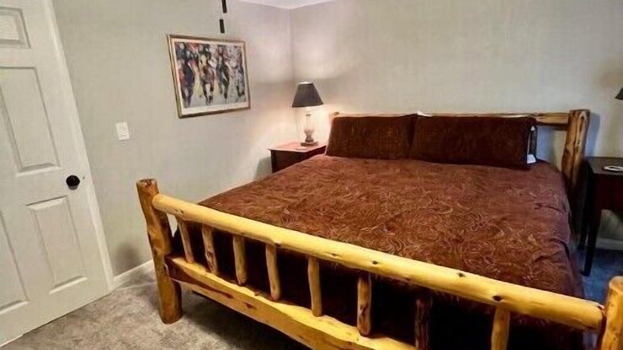 Photo of Bedroom in Mountain City