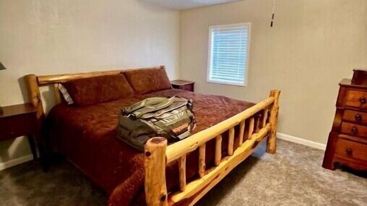 Photo of Bedroom in Mountain City
