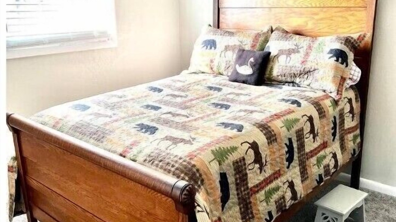 Photo of Bedroom in Mountain City