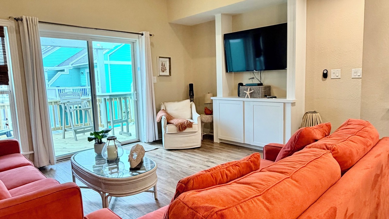 Photo of Livingroom in Bermuda Bay
