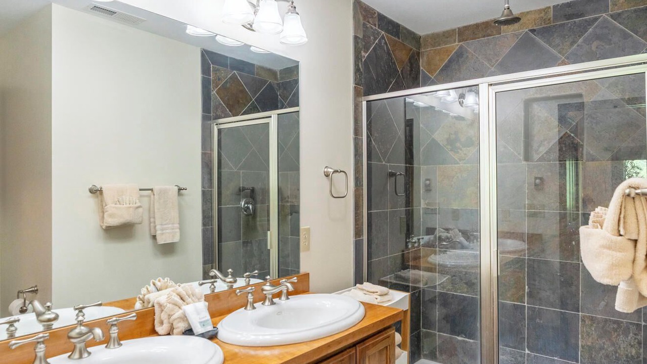 Photo of Bathroom in Foscoe