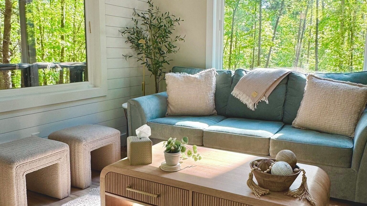 Photo of Livingroom in Rutherfordton