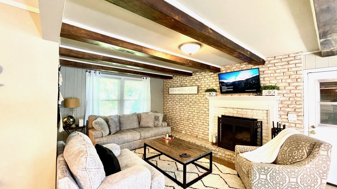 Photo of Livingroom in Donelson