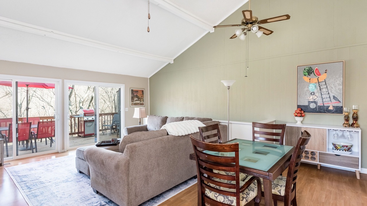 Photo of Livingroom in Jasper