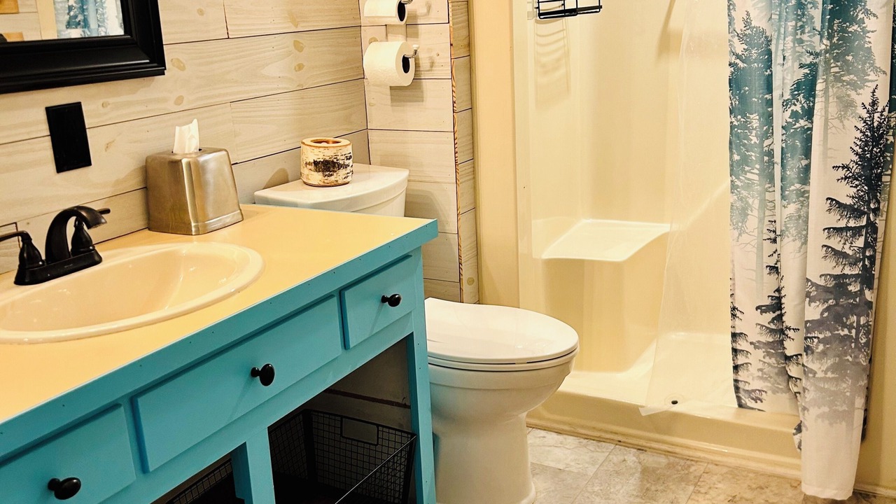 Photo of Bathroom in Newland