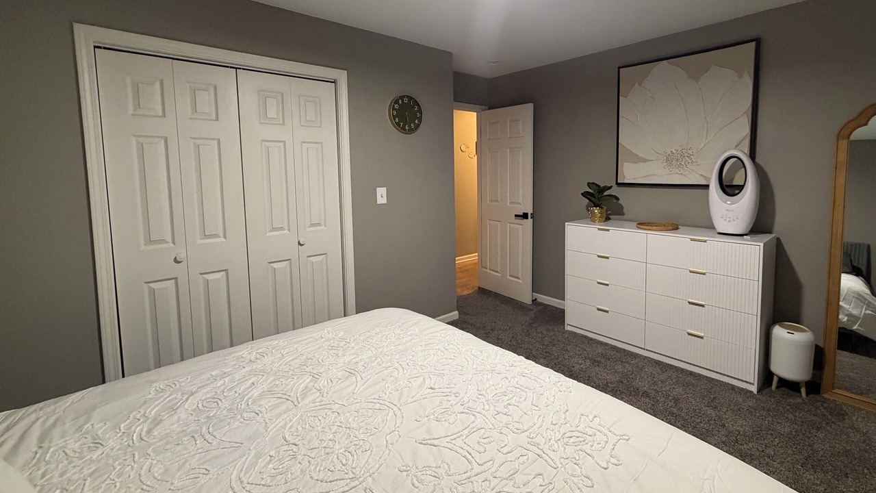 Photo of Bedroom in Benton