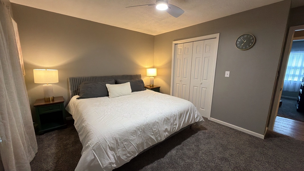 Photo of Bedroom in Benton