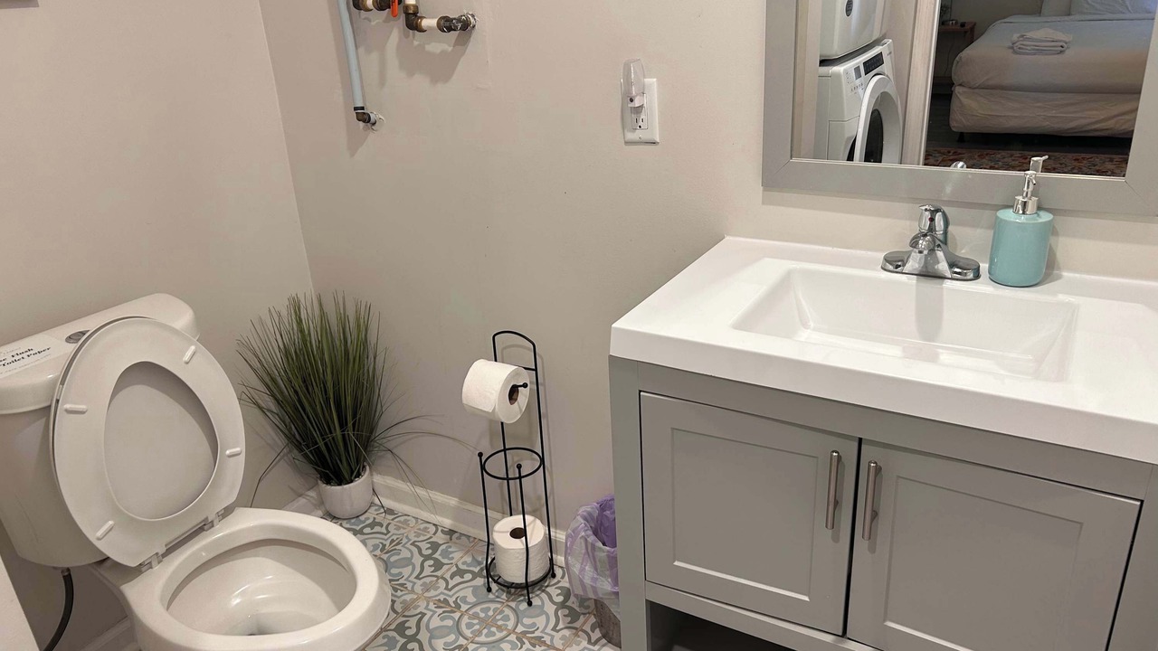 Photo of Bathroom in Garden City