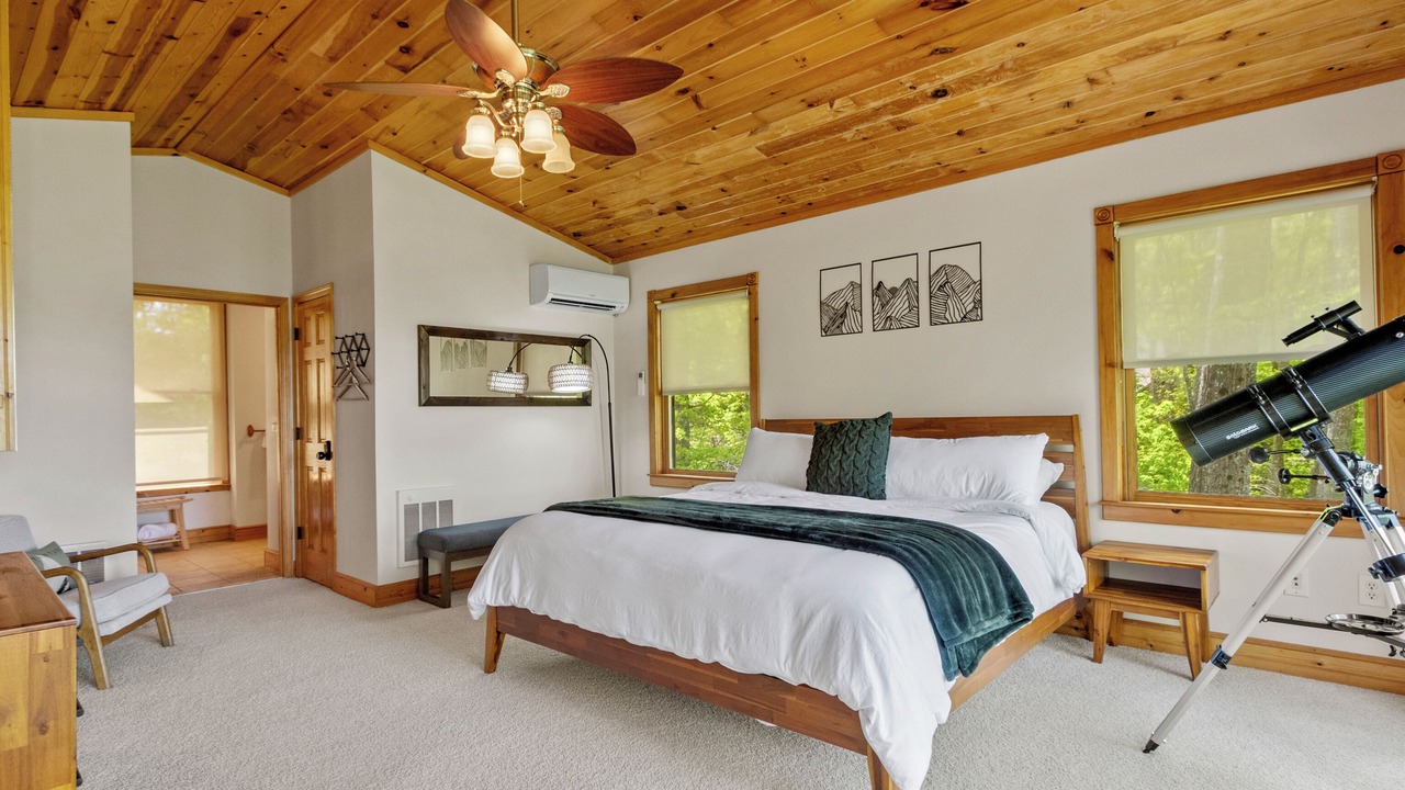 Photo of Bedroom in Burnsville