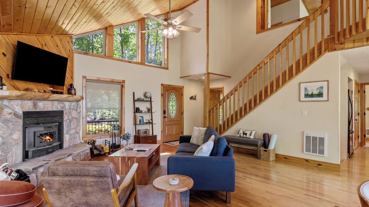 Photo of Livingroom in Burnsville