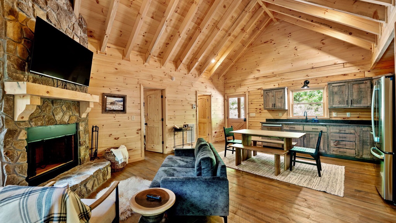 Photo of Livingroom in Ellijay