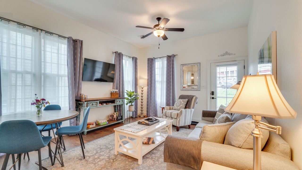 Photo of Bedroom in Maryville