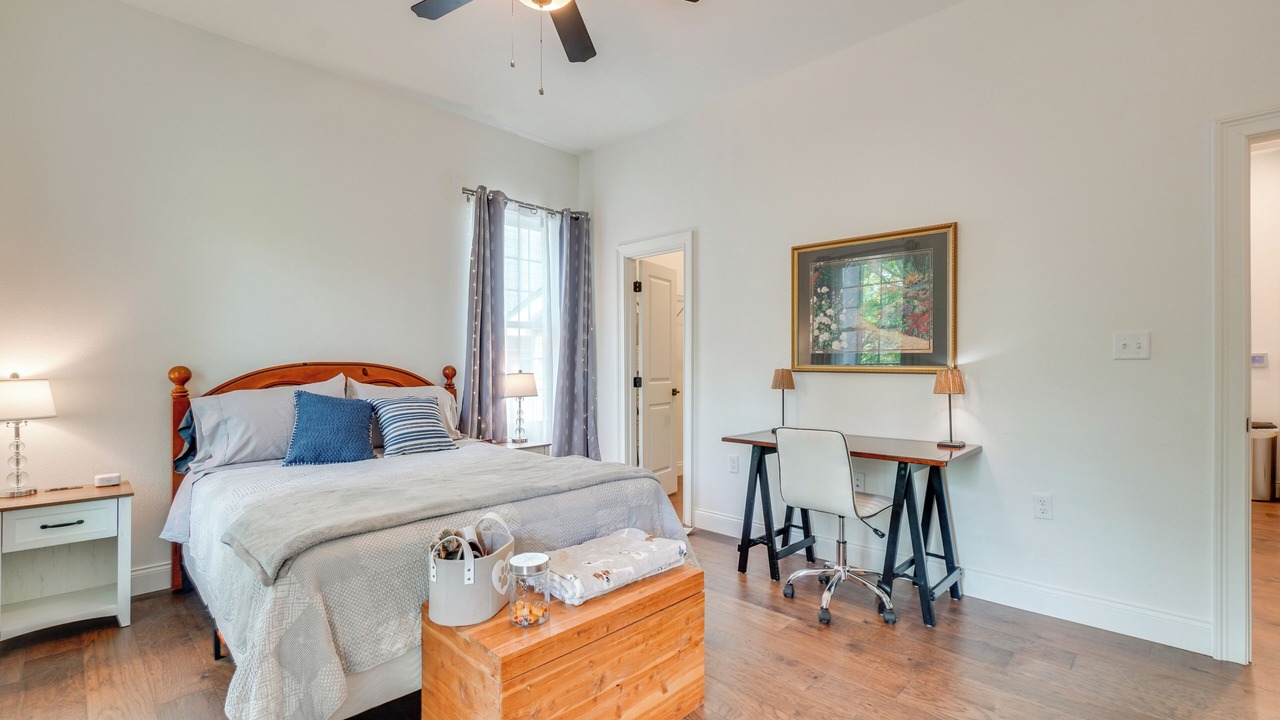 Photo of Bedroom in Maryville
