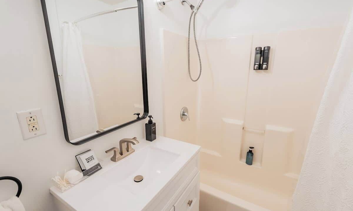Photo of Bathroom in East Hill