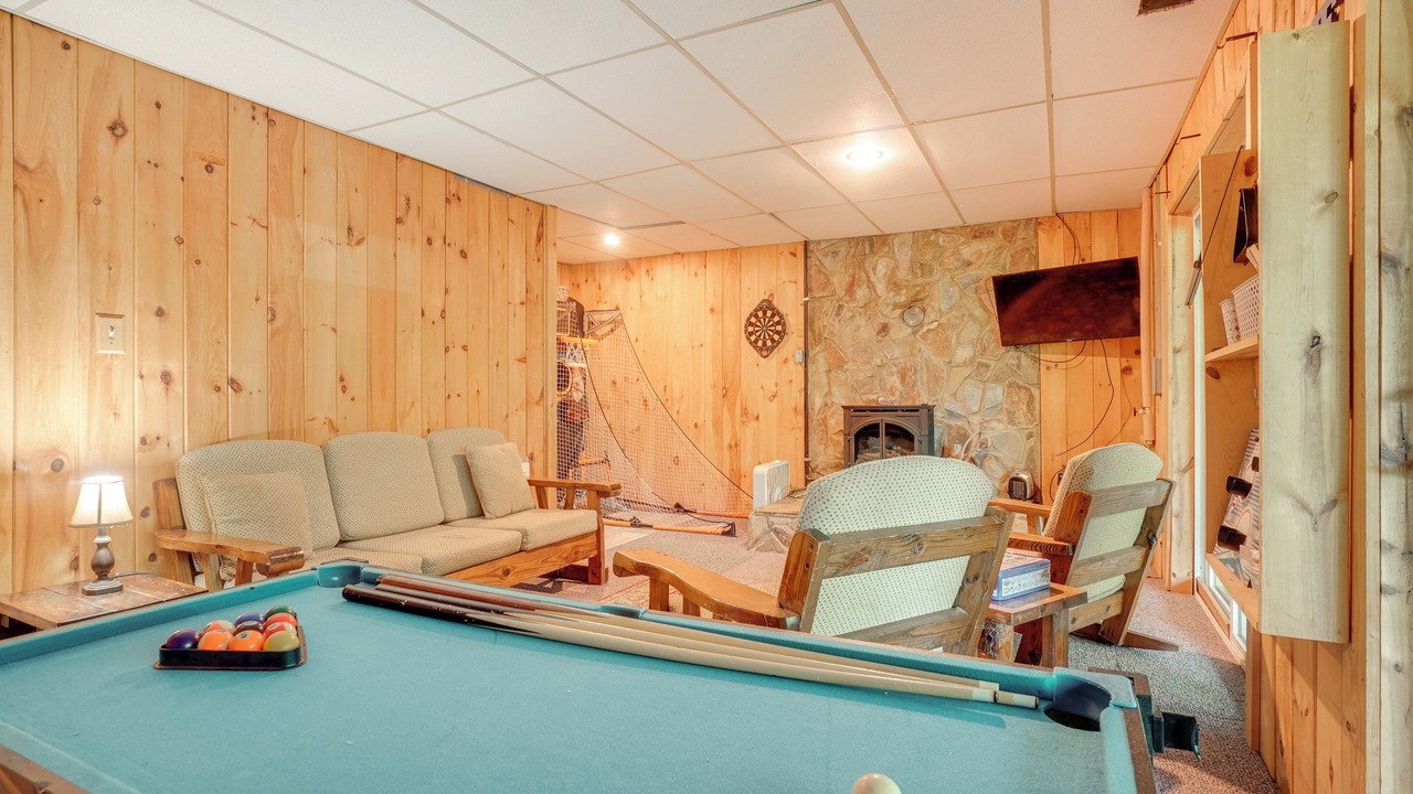 Photo of Livingroom in Cleveland