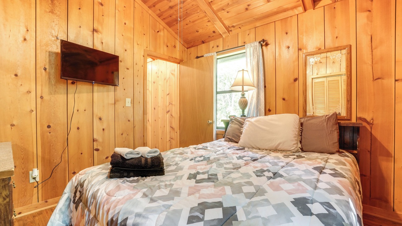 Photo of Bedroom in Cleveland
