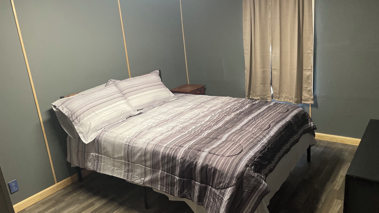 Photo of Bedroom in Rush