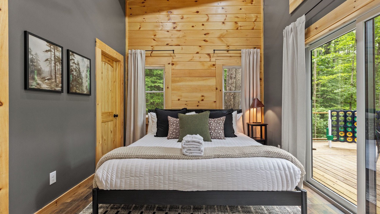 Photo of Bedroom in Campton