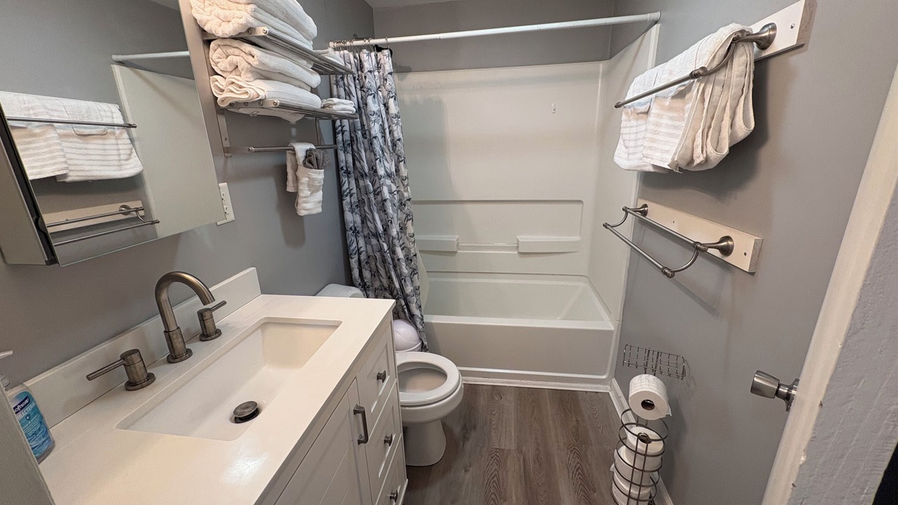 Photo of Bathroom in Xenia