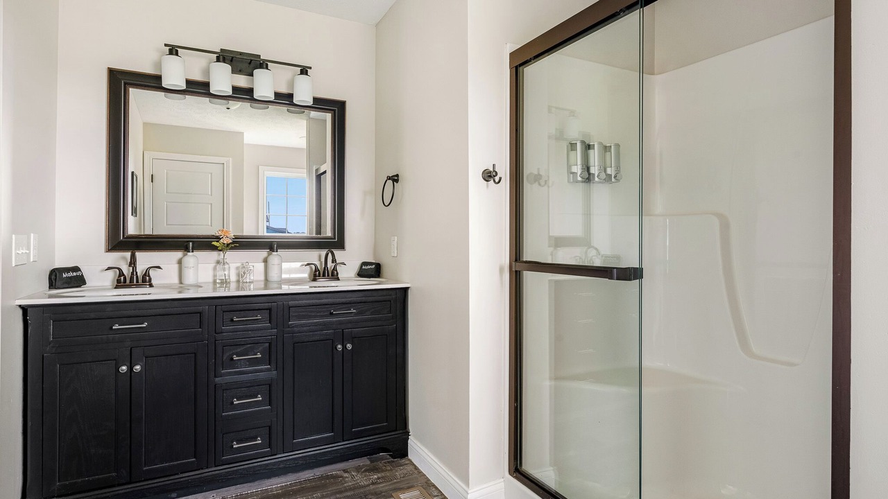 Photo of Bathroom in Bardstown